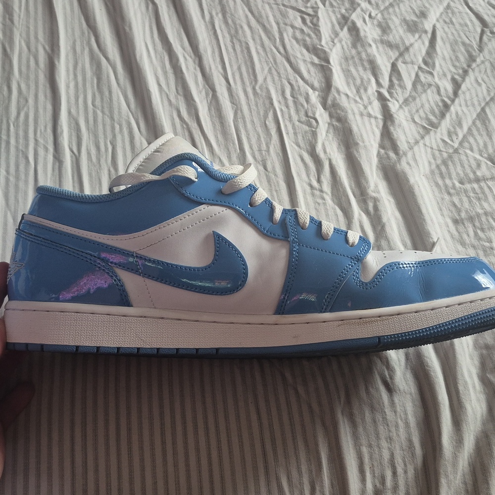 Air Jordan 1 Low - Picture 3 of 6